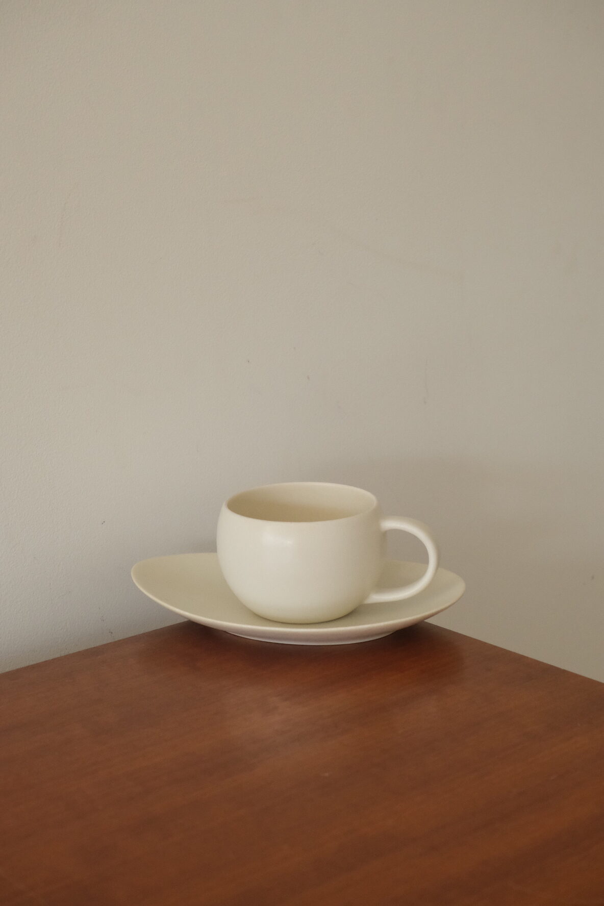 SALIU Matte white Cup and Saucer plate set - Image 2