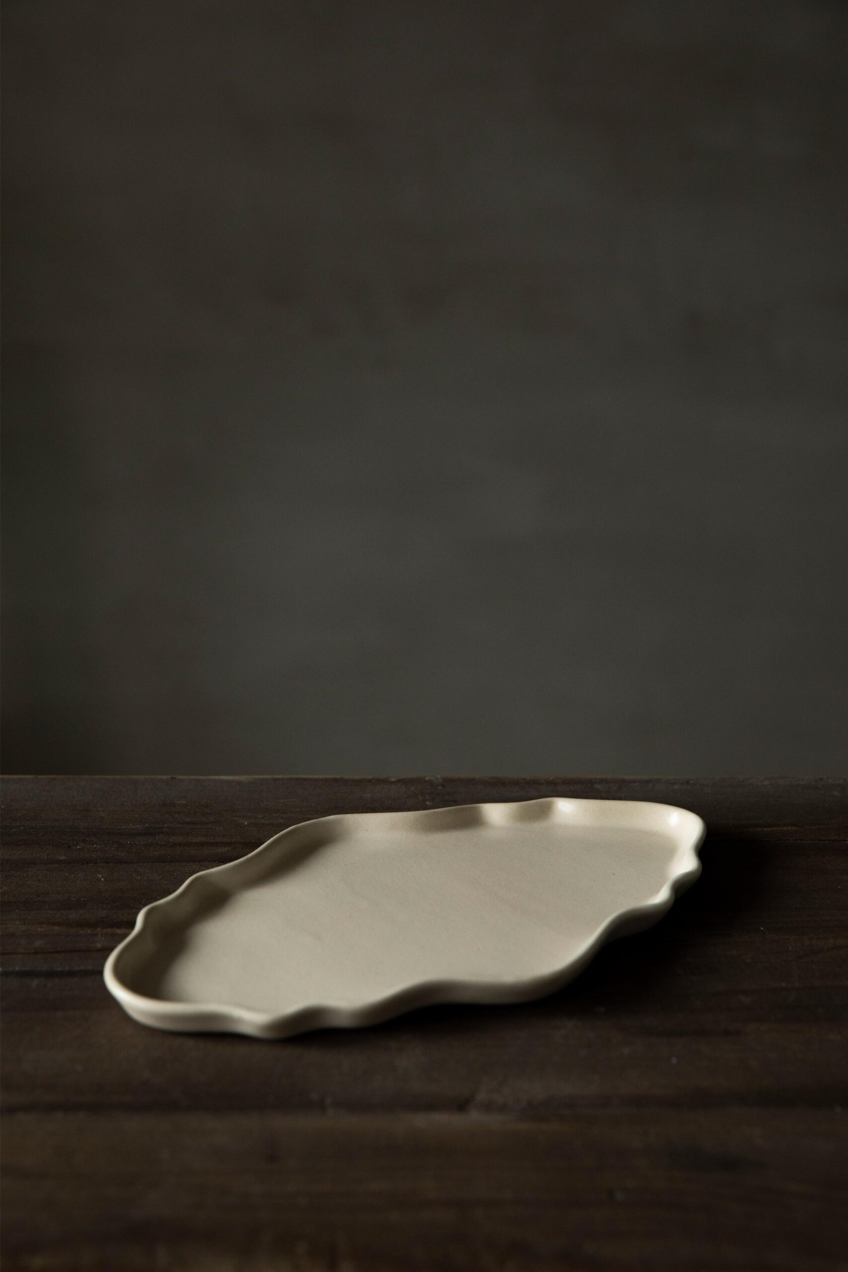 Cocoro Large Rim Platter (Off-White) - Image 5