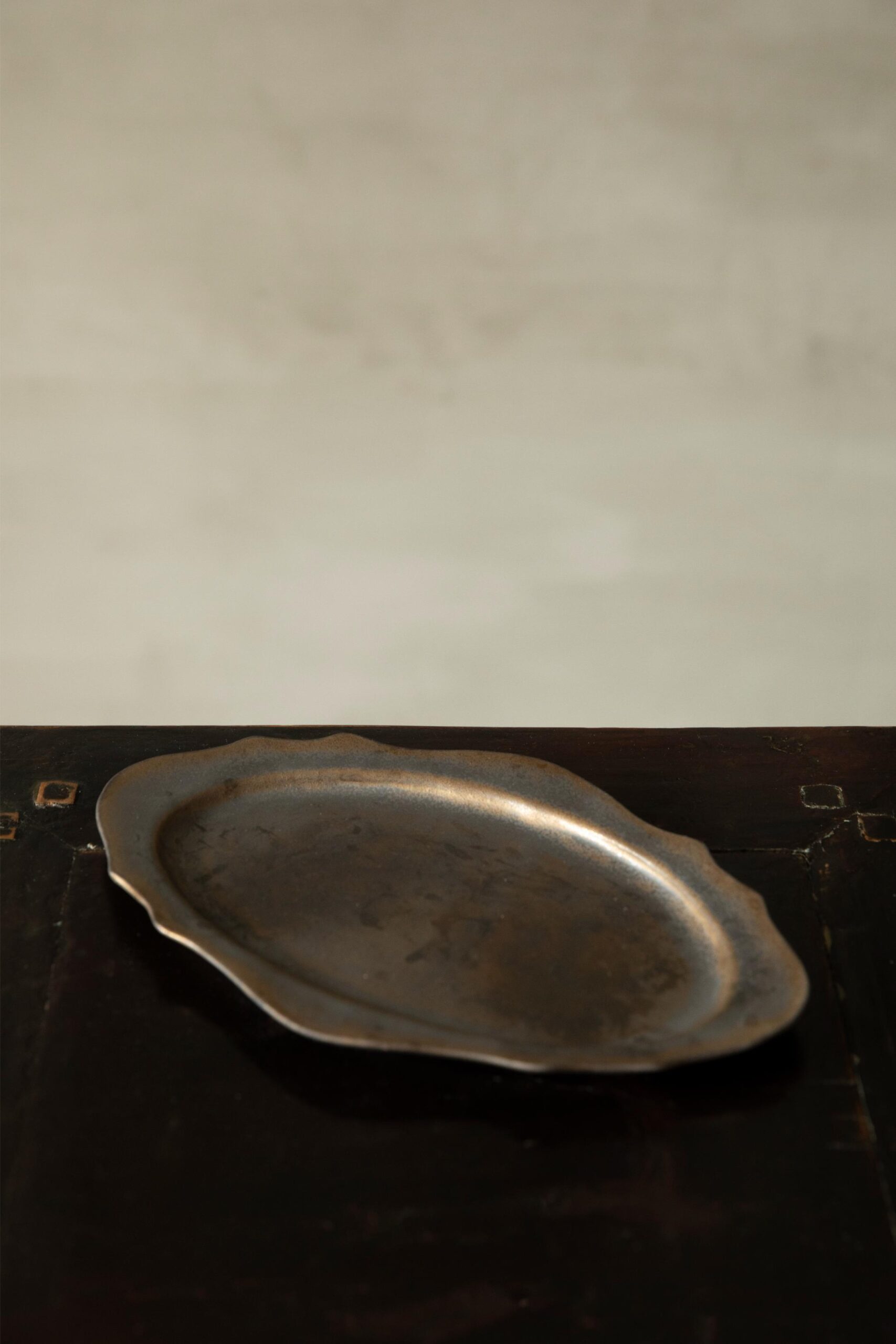 Cocoro Large Rim plate (Bronze) - Image 4