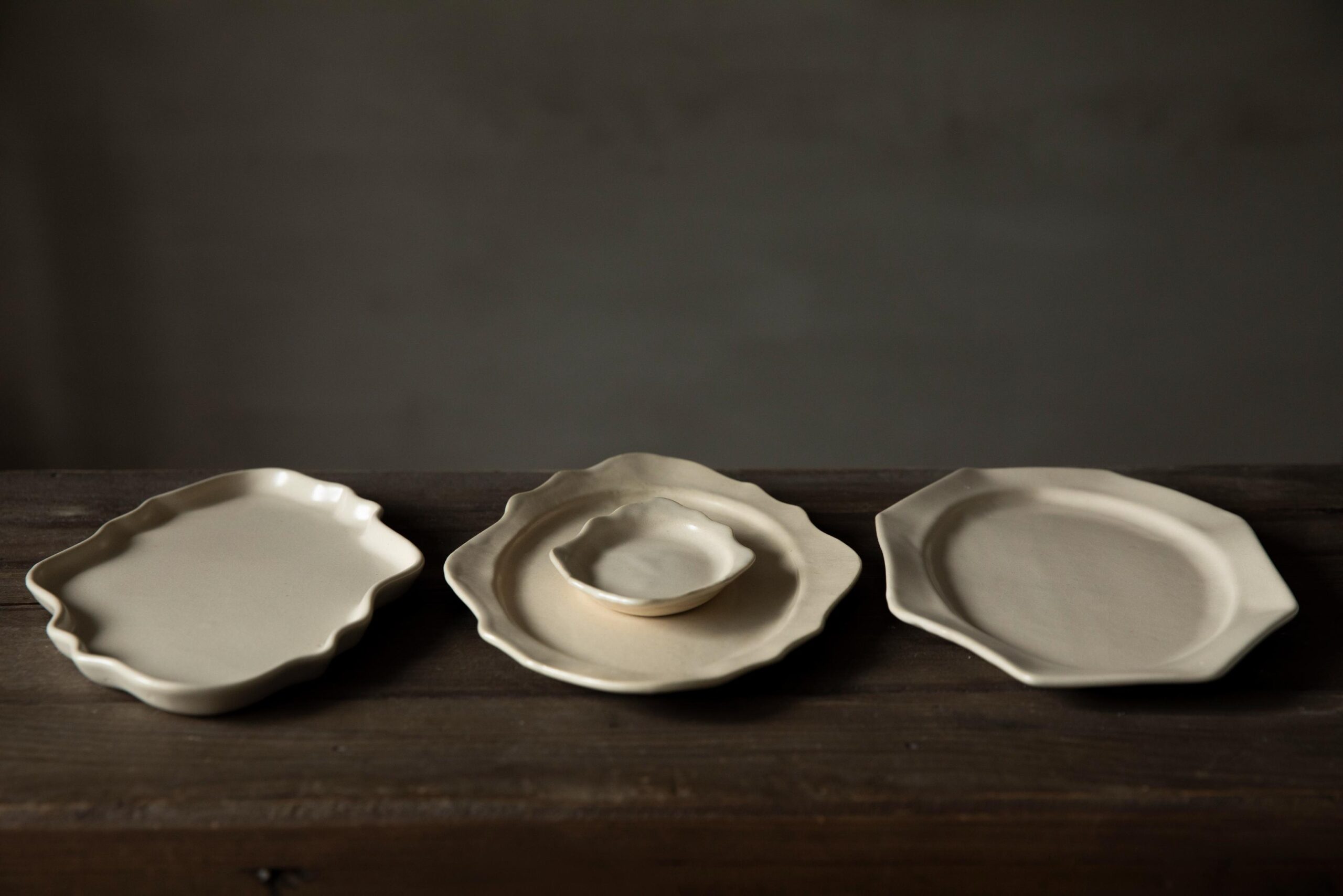 Cocoro Large Octagonal plate (Off-white) - Image 5