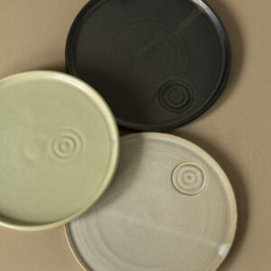 Ripples Large Plate (Toffee / Lake Green / Black)