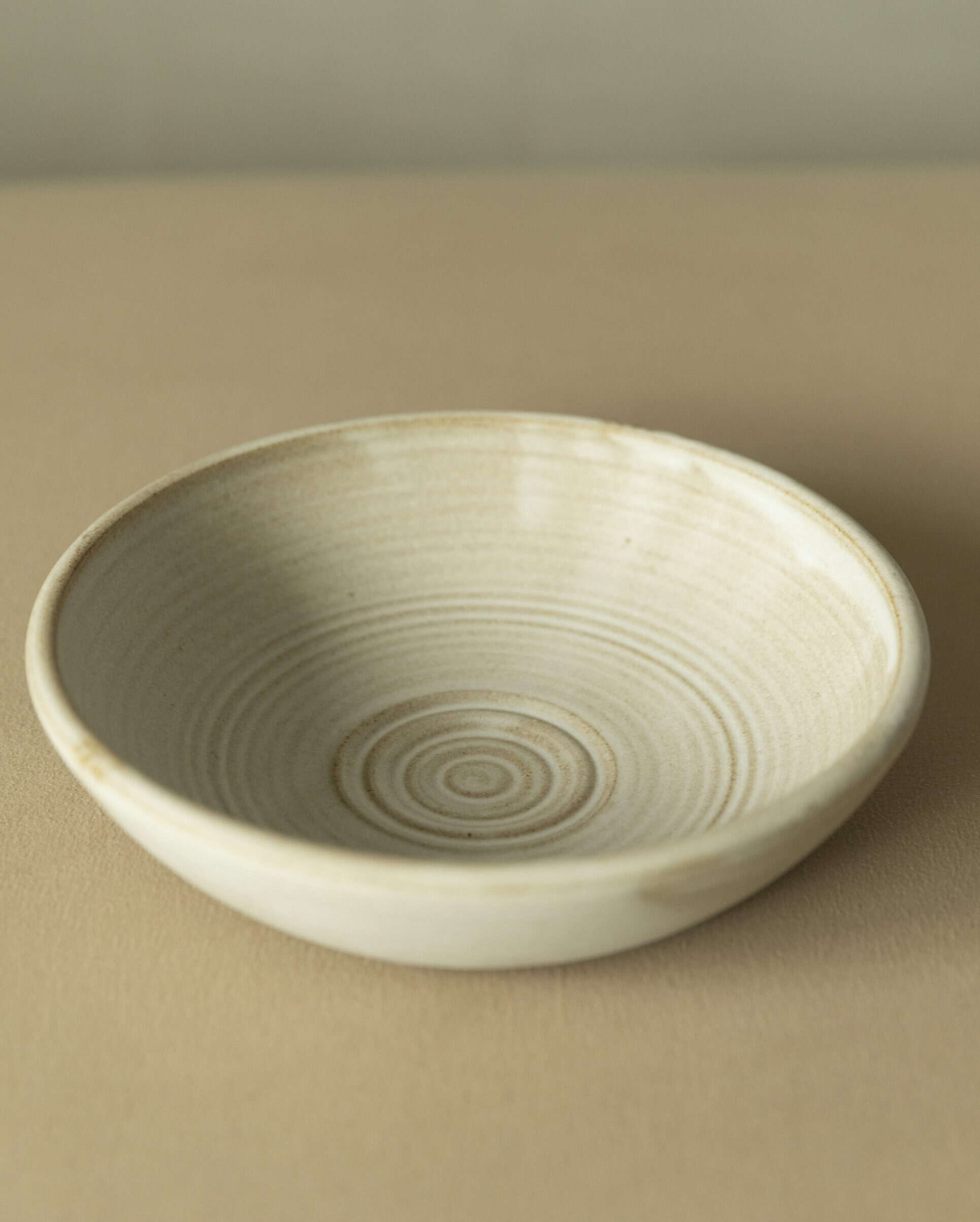 Ripples Medium Bowl (Toffee / Black)