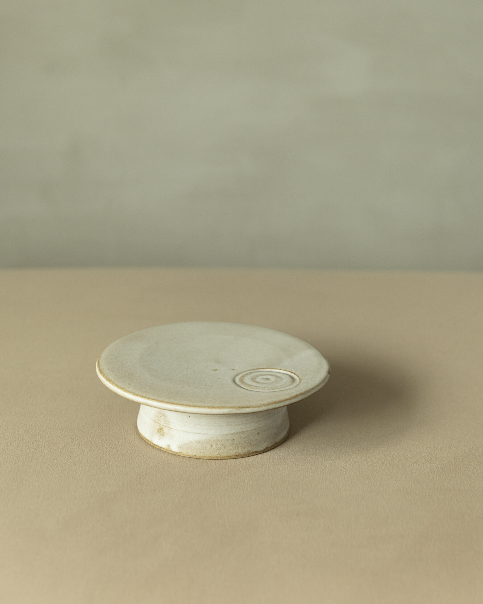Ripples Cake Stand (Toffee / Black) - Image 2