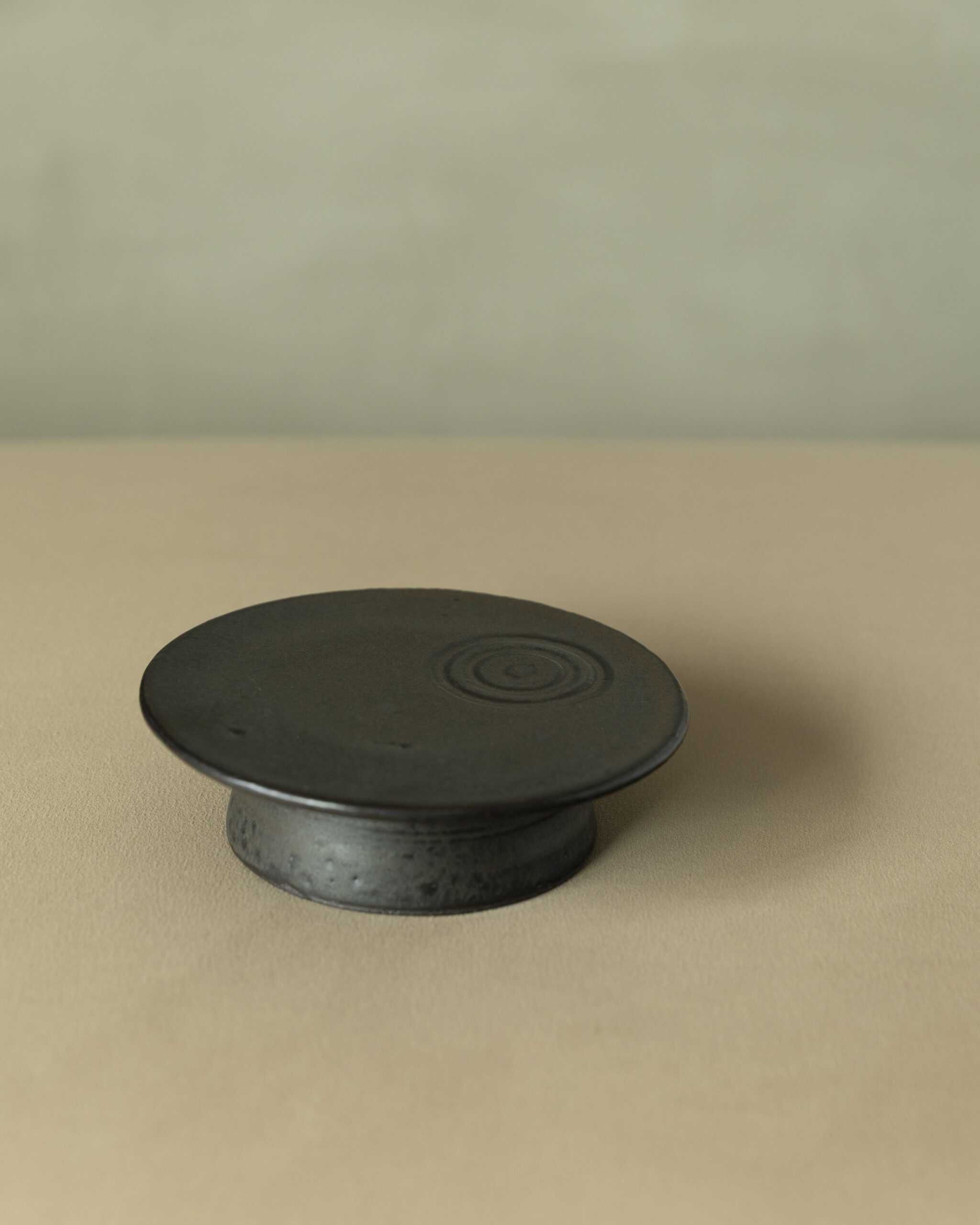 Ripples Cake Stand (Toffee / Black) - Image 6